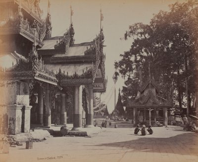 Hof im Palast, Mandalay von British Photographer